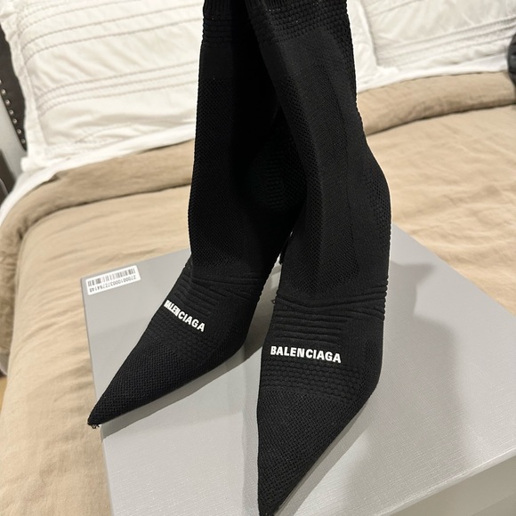Balenciaga black bootie with white logo - Picture 6 of 8